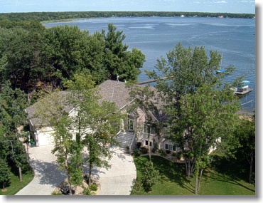 Estate Home On lake