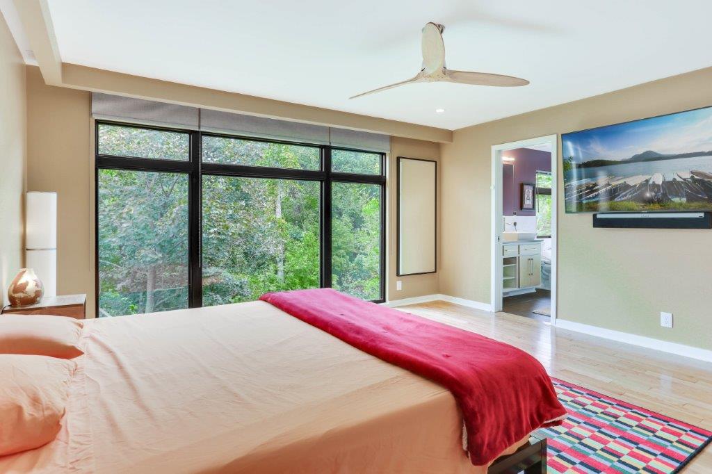 Minneapolis Modern Home Owner&rsquo;s Suite with Wall to Ceiling Windows