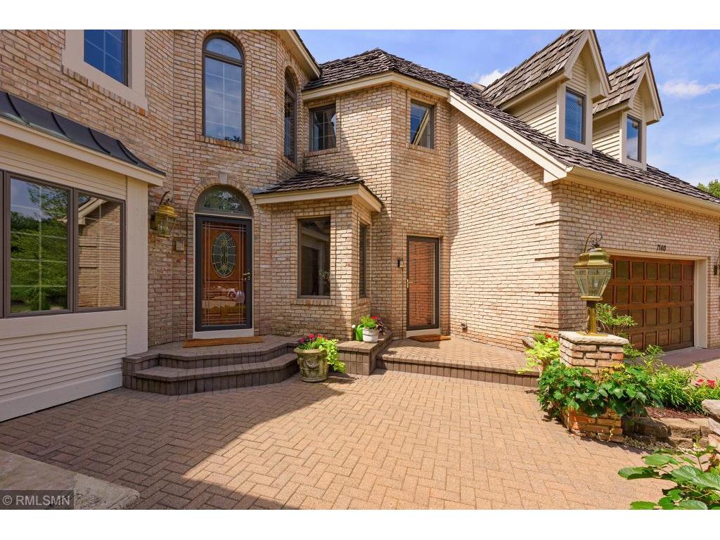 Diamond River Bluff House
