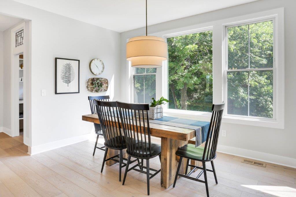 Royal Club Urban Farmhouse Dining Area