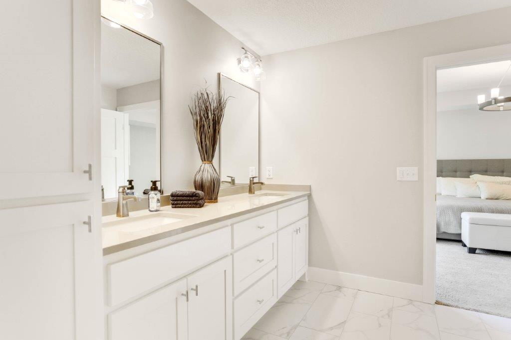 Royal Club Urban Farmhouse Owner&rsquo;s Suite Bathroom