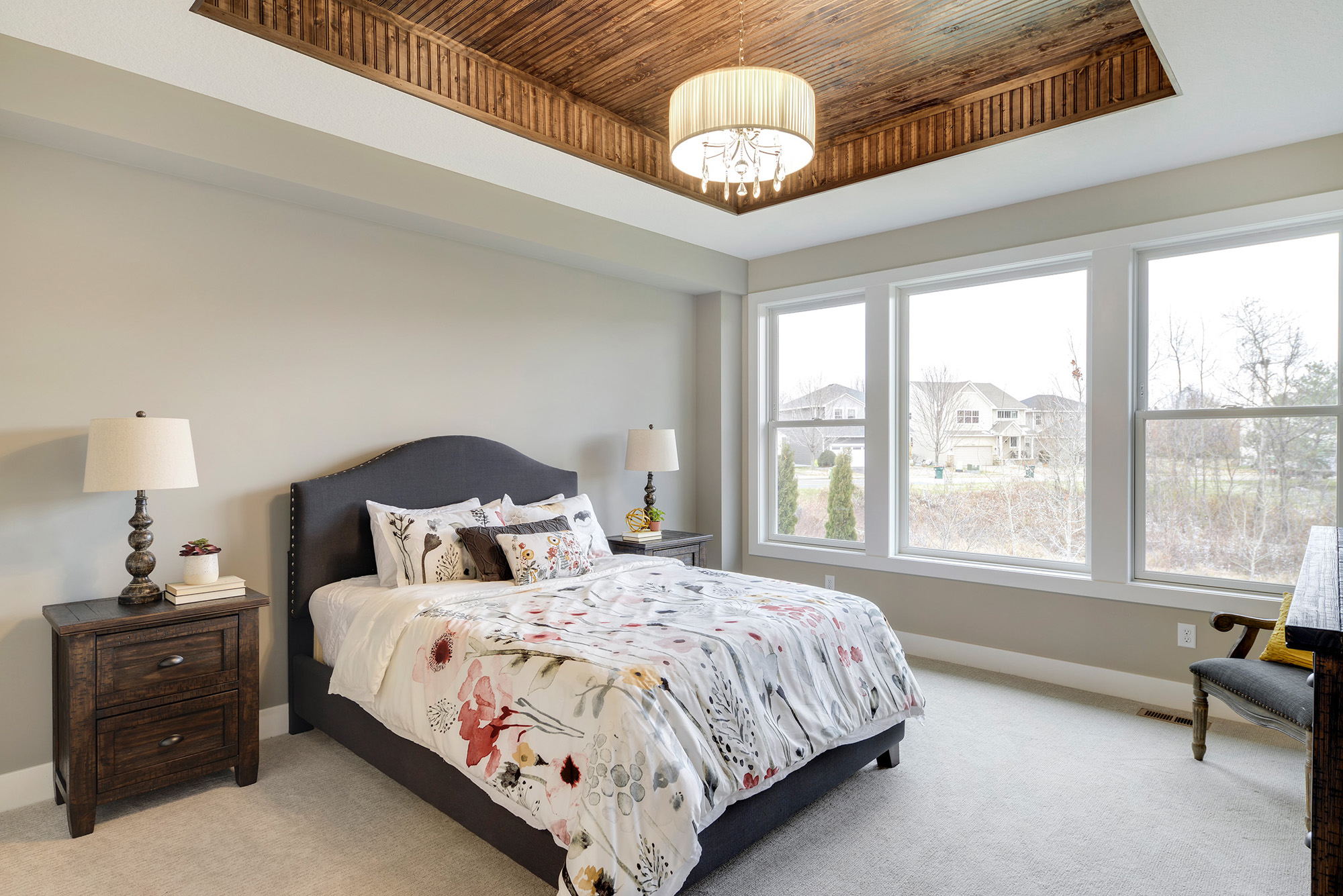 Master bedroom step ceiling