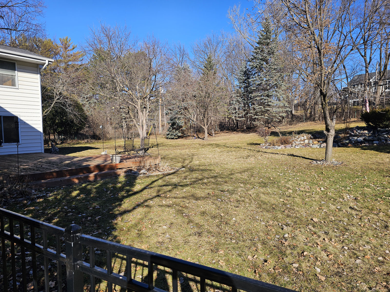 Huge wooded lot to enjoy the space and views